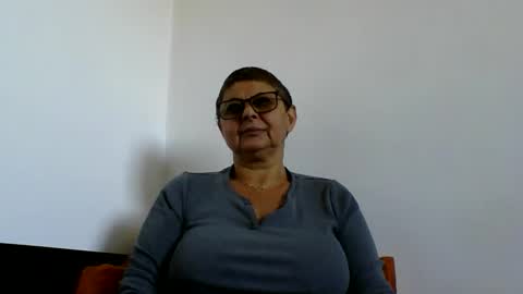 Snapshot of atikaarea chatting on October 5, 12:25 pm atikaarea online show from October 5, 12:25 pm