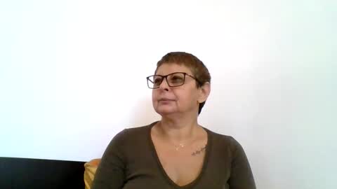 Snapshot of atikaarea chatting on October 10, 12:37 pm atikaarea online show from October 10, 12:37 pm