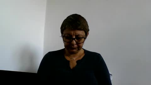 Snapshot of atikaarea chatting on November 3, 10:16 am atikaarea online show from November 3, 10:16 am