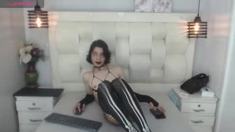 Snapshot of atley_dolly_ chatting on October 23, 9:35 pm ATLEY online show from October 23, 9:35 pm