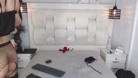 Snapshot of atley_dolly_ chatting on October 24, 9:44 pm ATLEY online show from October 24, 9:44 pm