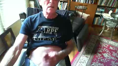 Atlhung9 online show from October 18, 10:10 pm