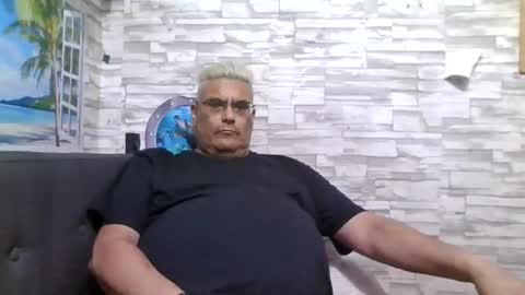 Snapshot of atr2424293280 chatting on November 29, 12:19 pm A online show from November 29, 12:19 pm