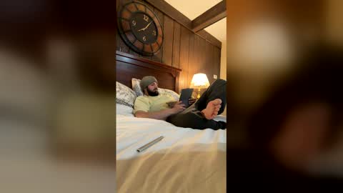 Alejandro online show from February 1, 2:10 am