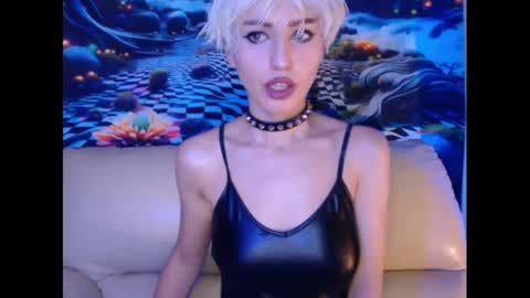 Snapshot of aubrey_rock chatting on December 5, 11:07 pm Aubrey online show from December 5, 11:07 pm