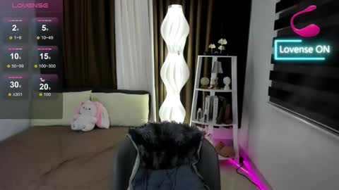 Your goddess AUDREY  FOLLOW ME online show from March 2, 5:08 am