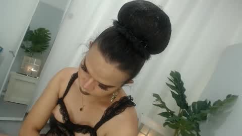 Audrey online show from October 24, 9:33 pm