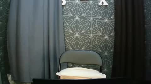 Snapshot of audreyblaise chatting on November 7, 2:55 am Audrey online show from November 7, 2:55 am