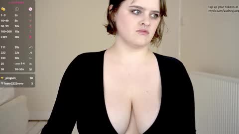 Audrey Jacq online show from September 19, 4:18 pm