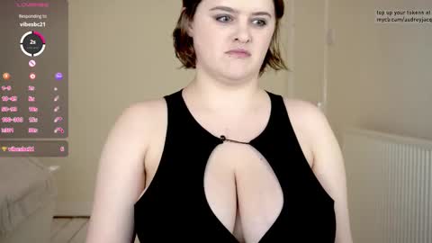 Audrey Jacq online show from October 17, 2:41 pm