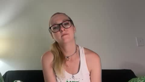 AudreyAlien online show from April 10, 7:24 am