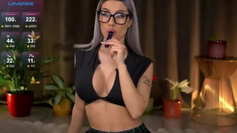 Isabella online show from April 29, 7:23 am