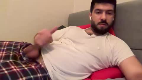 Snapshot of augustload chatting on October 31, 12:11 am AugustLoad online show from October 31, 12:11 am