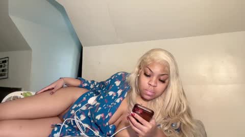 aunyxxx online show from February 7, 9:48 pm