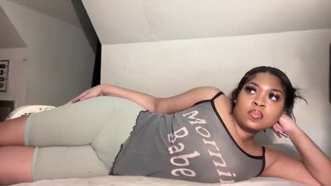 aunyxxx online show from October 8, 11:35 pm