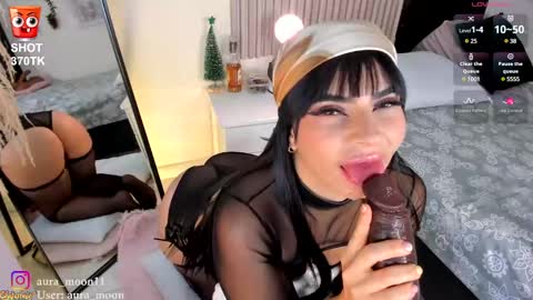 Snapshot of aura_moon chatting on January 1, 10:56 pm Hello I am Marcela follow me on my instagram aura moon11 online show from January 1, 10:56 pm