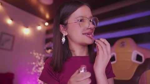 Snapshot of aura_rouss chatting on November 24, 10:42 pm aura_rouss online show from November 24, 10:42 pm