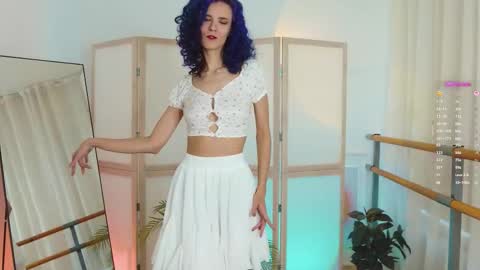 Snapshot of auralana chatting on October 6, 6:44 am Lana online show from October 6, 6:44 am