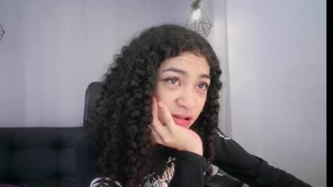 Snapshot of aurora_ath chatting on March 1, 6:35 am Aurora ath online show from March 1, 6:35 am