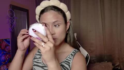 Snapshot of aurora_collins08 chatting on November 14, 5:44 pm aurora_collins08 online show from November 14, 5:44 pm