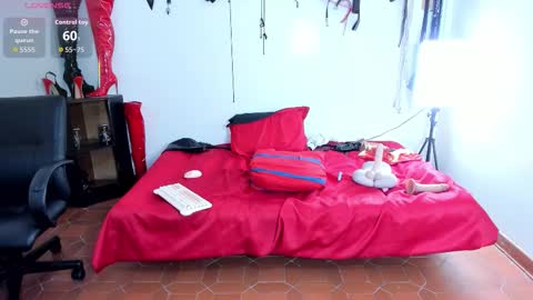 Aurora online show from October 19, 2:23 am