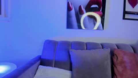 aurora_rainbow online show from October 23, 3:17 am