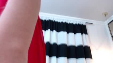 Snapshot of aurora_rossii chatting on February 11, 8:58 am aurora_rossii online show from February 11, 8:58 am