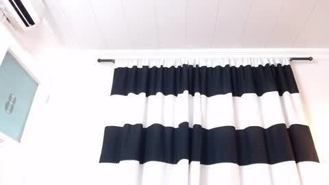 Snapshot of aurora_rossii chatting on February 22, 7:45 am aurora_rossii online show from February 22, 7:45 am