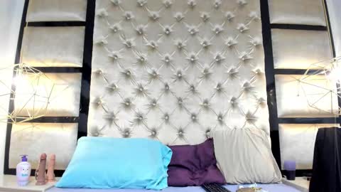 Snapshot of aurora_rossii chatting on September 9, 3:06 am aurora_rossii online show from September 9, 3:06 am