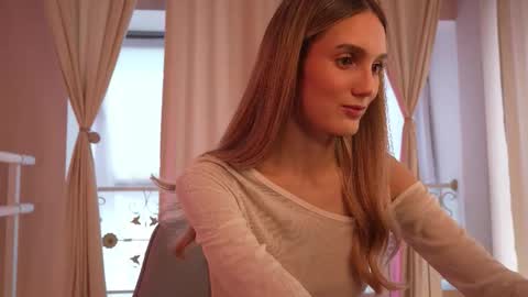 Aurora online show from September 21, 6:48 am