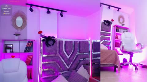 Snapshot of aurora_thomas chatting on December 4, 2:37 pm Aurora online show from December 4, 2:37 pm