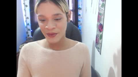 Snapshot of auroraaddams chatting on October 24, 7:10 pm AURORA online show from October 24, 7:10 pm