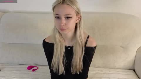 Aurora online show from September 14, 1:43 pm