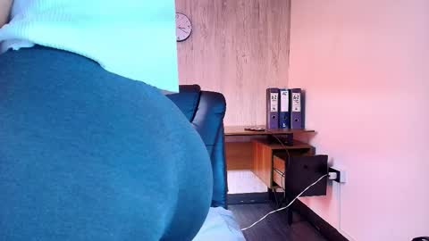 Ariana online show from February 27, 8:20 pm