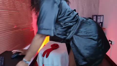 Ariana online show from April 16, 9:50 pm