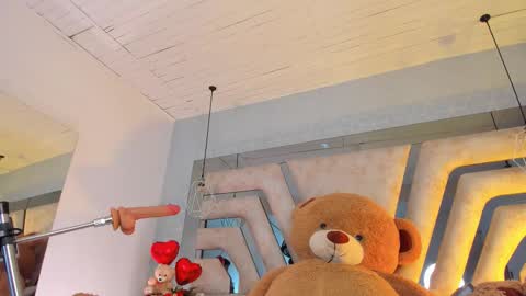 Aurora  online show from February 15, 7:43 pm