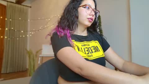 Snapshot of aurorasiera chatting on December 31, 1:57 am Aurora online show from December 31, 1:57 am