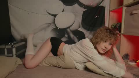 Aurora  online show from March 1, 12:12 am