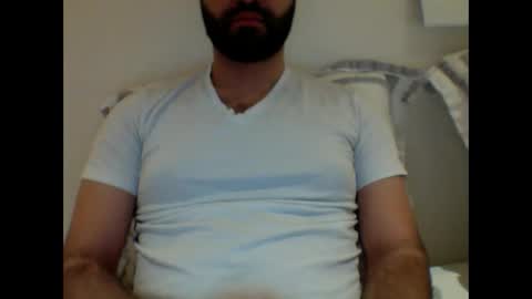 Snapshot of aussie099 chatting on December 4, 9:40 am aussie099 online show from December 4, 9:40 am