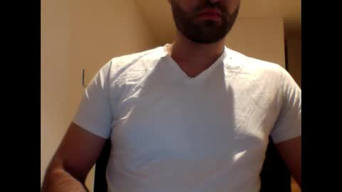 Snapshot of aussie099 chatting on December 19, 11:18 am aussie099 online show from December 19, 11:18 am