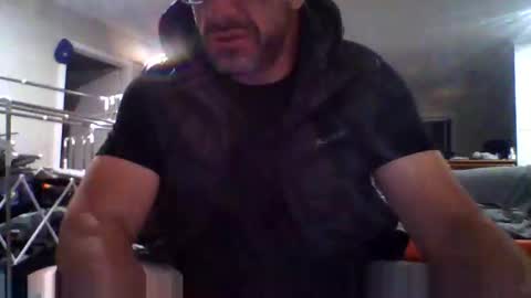 Snapshot of aussieguy59660 chatting on October 4, 10:35 am aussieguy59660 online show from October 4, 10:35 am