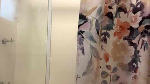 Milf4u online show from February 3, 7:02 am