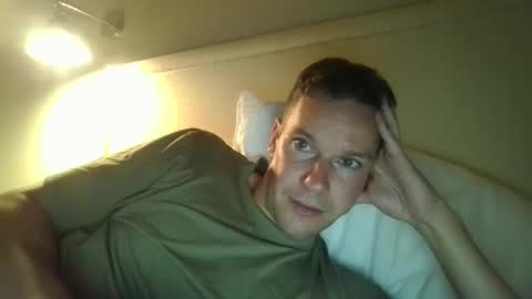 Snapshot of aussiesurfer0000 chatting on January 3, 11:03 am aussiesurfer0000 online show from January 3, 11:03 am