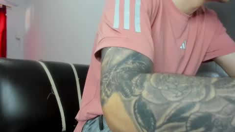 Snapshot of austin1119a chatting on January 20, 5:27 pm austin1119a online show from January 20, 5:27 pm