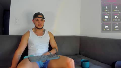 Snapshot of austin_curry chatting on November 7, 9:26 pm A online show from November 7, 9:26 pm