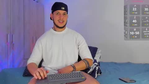 Snapshot of austin_curry chatting on November 18, 9:52 pm A online show from November 18, 9:52 pm