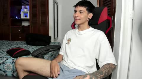 Snapshot of austin_falcon chatting on November 7, 1:55 pm Austin online show from November 7, 1:55 pm