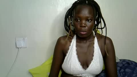 autumnbeagle online show from October 5, 8:18 pm