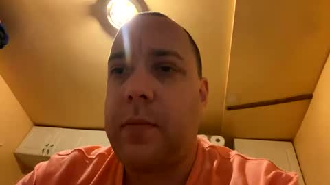 Snapshot of auz1812 chatting on December 18, 8:31 am Auz online show from December 18, 8:31 am