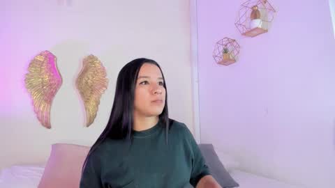 Snapshot of ava_bennett_ chatting on December 2, 11:59 am Ava Bennett online show from December 2, 11:59 am